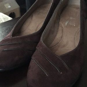 Aerosoles brown suede shoes